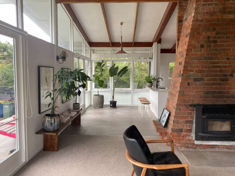 23b De Val Drive Titirangi_1