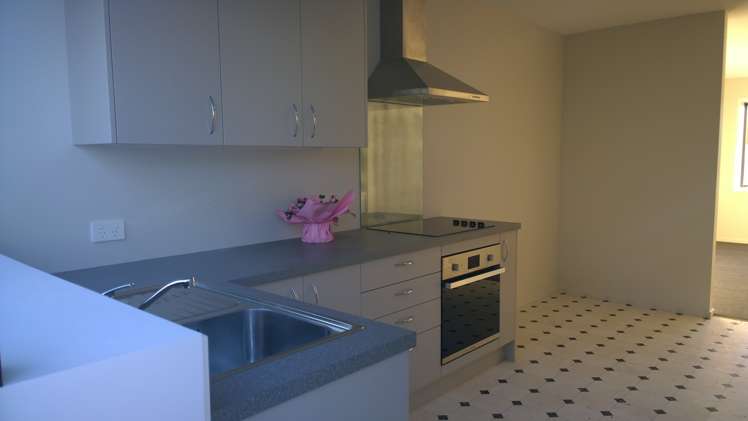 2/31 Buffon Street Waltham_1