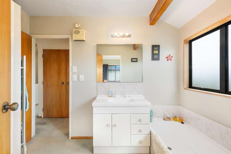 33 Erris Street Johnsonville_13