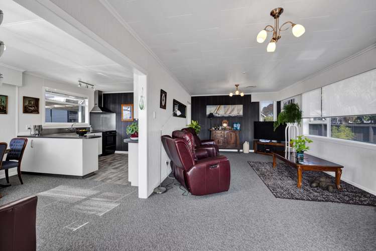 39 Carey Street Waitara_12