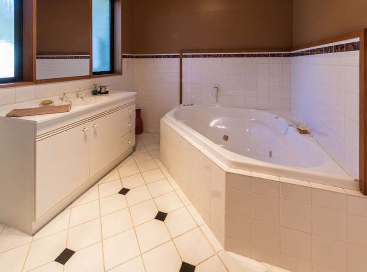 5 Oakwood Place Wanaka_17