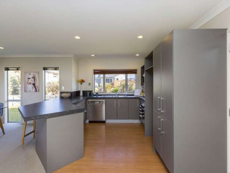 35 Mcewen Crescent Riverstone Terraces_7