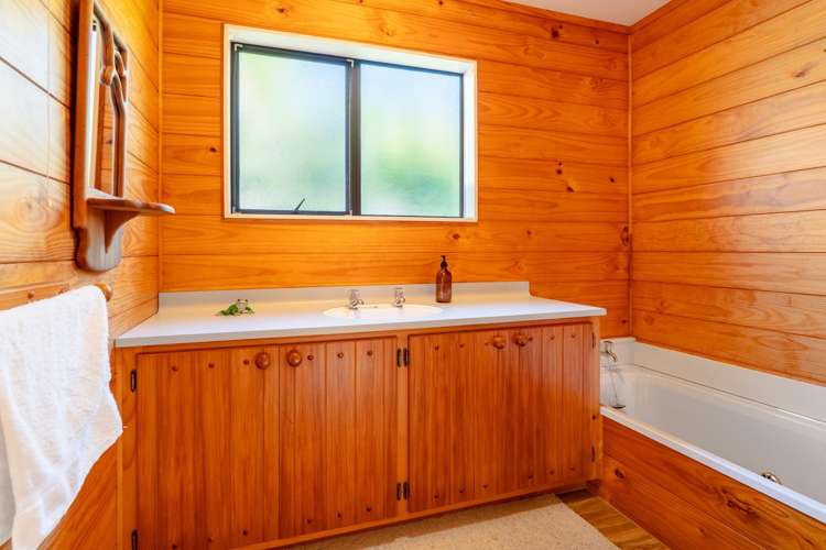 165 Annett Road Kumeu_9