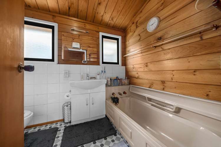 10 Kitewao Street Northcote_15