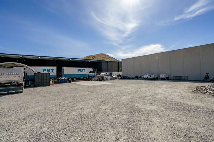 13, 15, 17 Glenda Drive Frankton_15