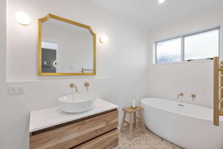 21B Colchester Crescent Newlands_15