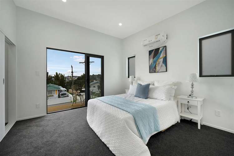 4/13 Sarona Ave Glen Eden_9