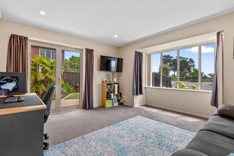 7 Strathmore Gardens Burwood_5