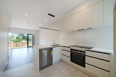 2/105 Hobsonville Road_1