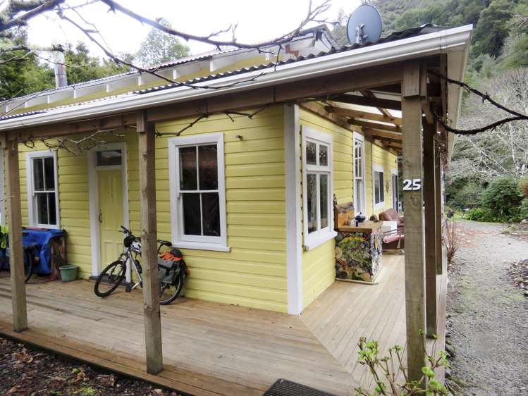 25 Andersen Street Blacks Point_28