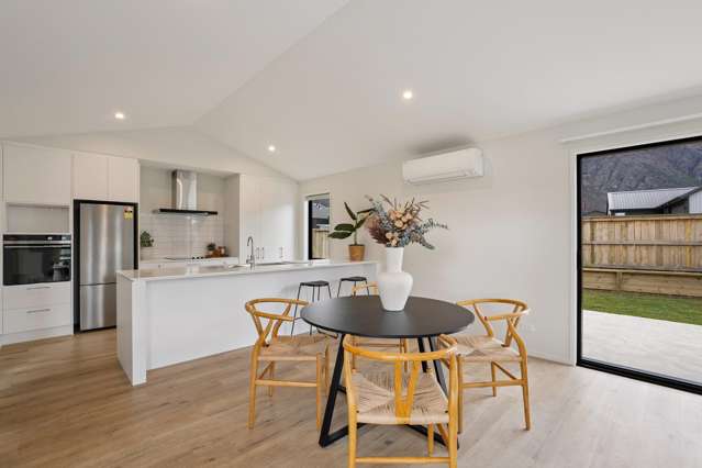 Spacious Home & Income on Large Section