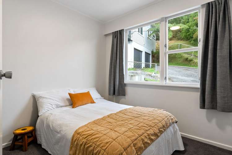 5 Chaucer Way Karori_5