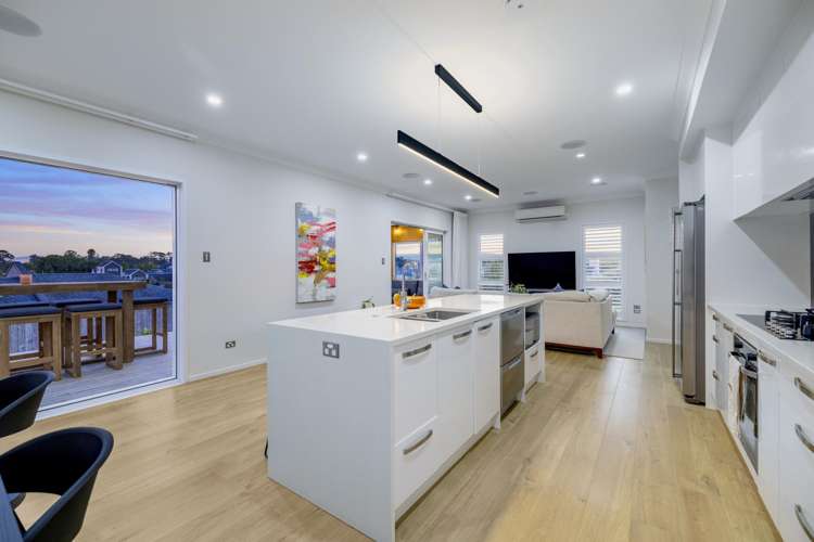 2 Tauwaka Crescent Riverhead_2