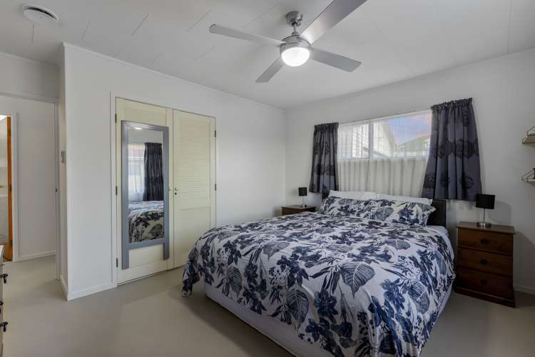 52 Solar Road Glen Eden_14