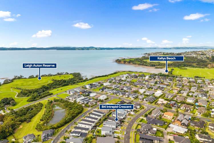 84 Intrepid Crescent Beachlands_34