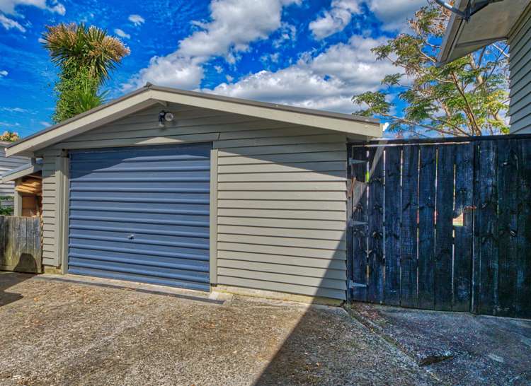 145 Tirimoana Road Te Atatu South_16