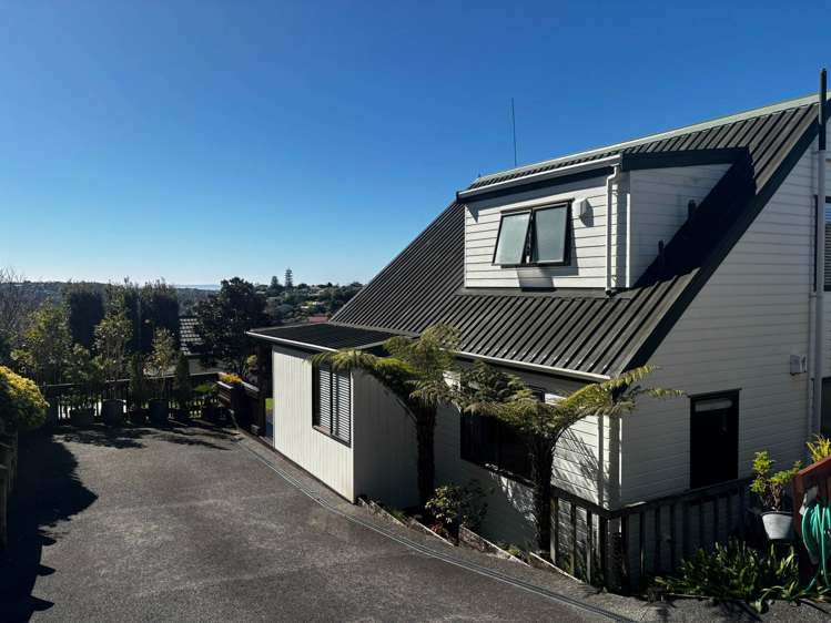 2/597 East Coast Road Browns Bay_20