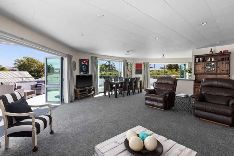 2/75 Harper Road Waimarama_8