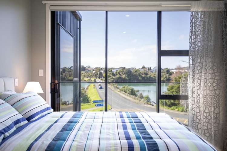 2a Marine Parade Raglan_12