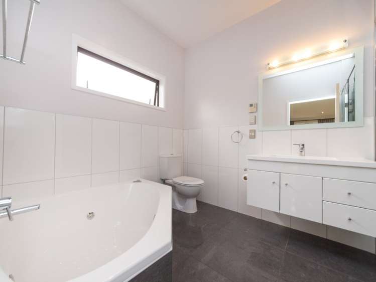 4 Grand Oaks Drive Awapuni_15