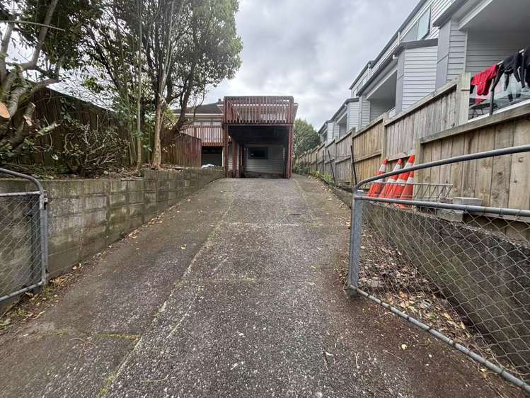 165 Edmonton Road Te Atatu South_12