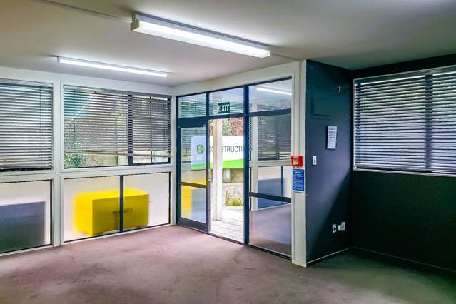 Unit 4/239-243 Great South Road Drury_3