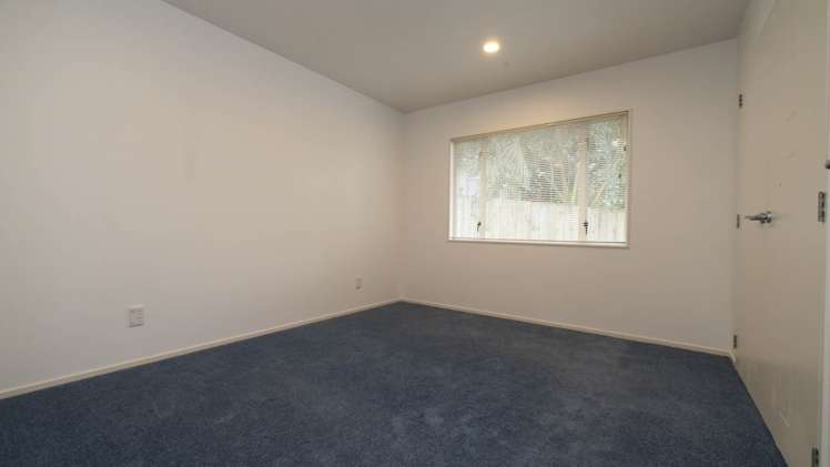11 Hogarth Rise West Harbour_9