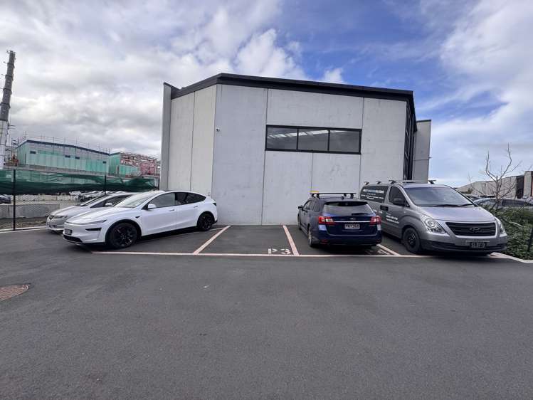 2/74 Westpoint Drive Hobsonville_11