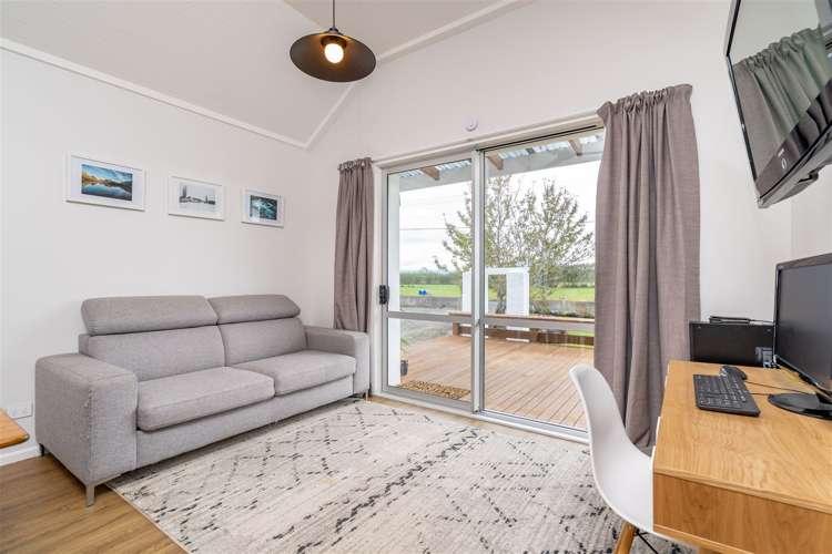 118 Back Road Milton_10