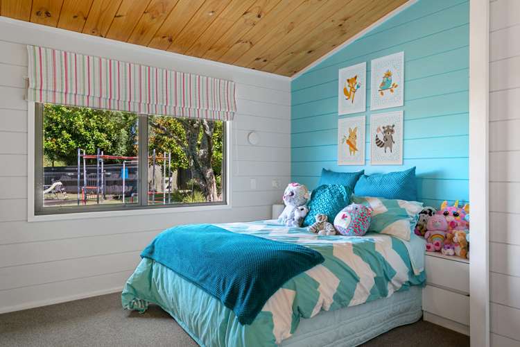 218 Mapara Road Acacia Bay_21