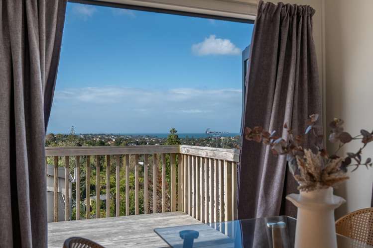 897 East Coast Road Northcross_11