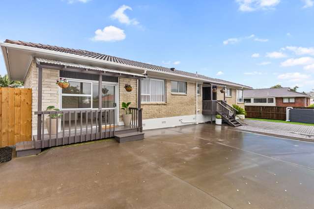 Single Level Brick & Tile on a Freehold Title!