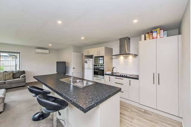 89 Sunline Avenue Lincoln_1