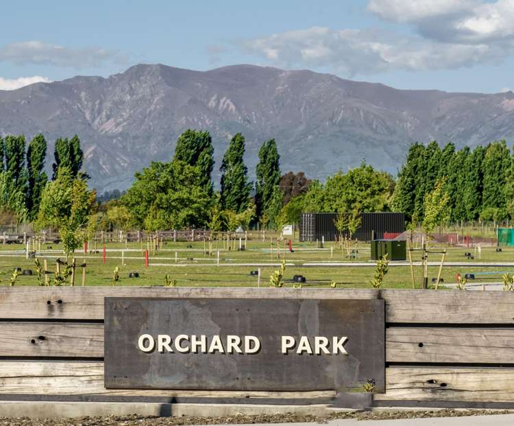 Orchard Park_0
