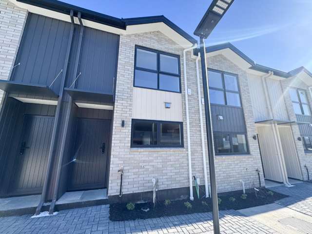 Brand new townhouse in Mount Roskill!