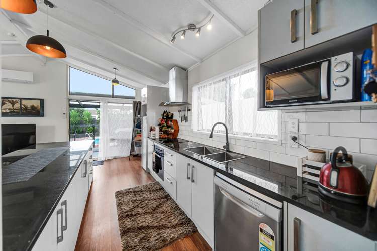 424 Roscommon Road Clendon Park_8