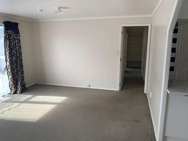 24A Netherlands Avenue Kelston_4