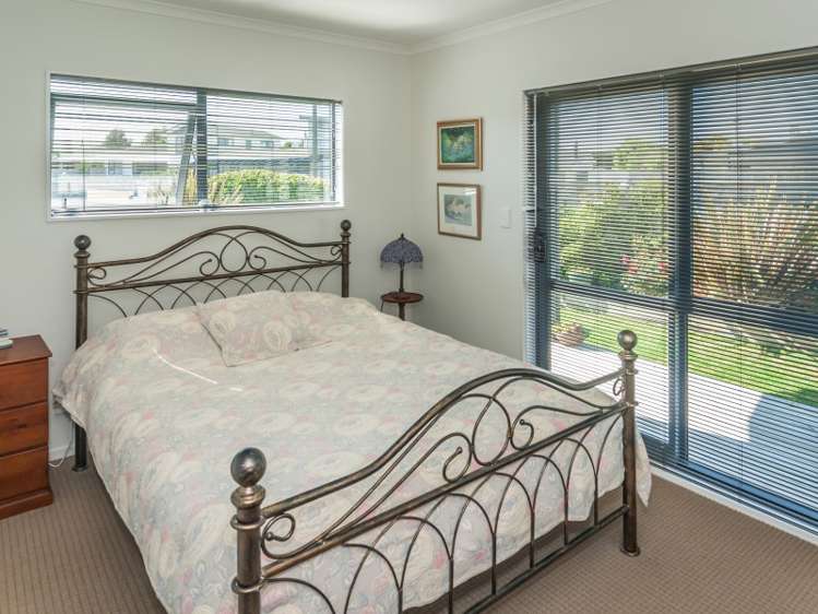 1 Kent Terrace Foxton Beach_10