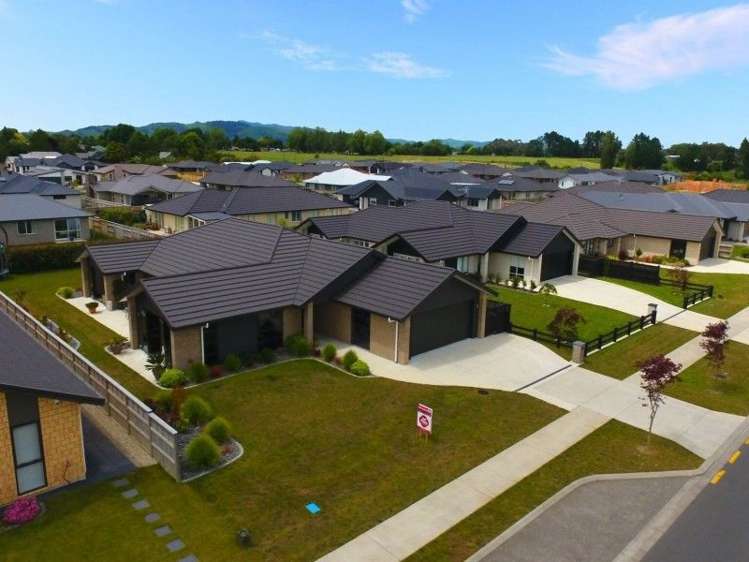 34 West Thompson Street Leamington_17