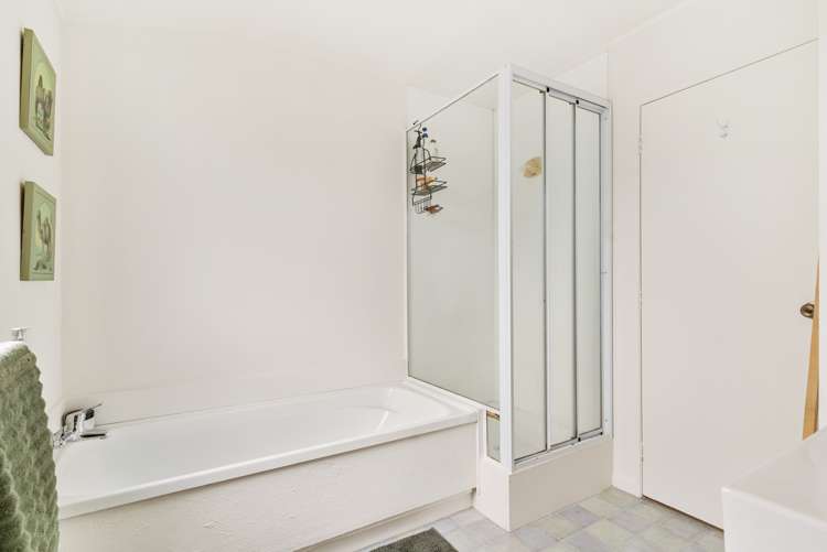 2/84 Aviemore Drive Highland Park_8