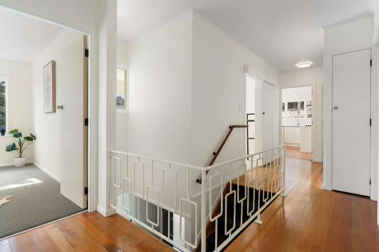 1/1 Nea Place Hillcrest_11