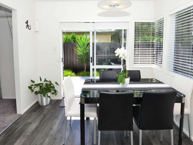 2/179 Centreway Road Orewa_7