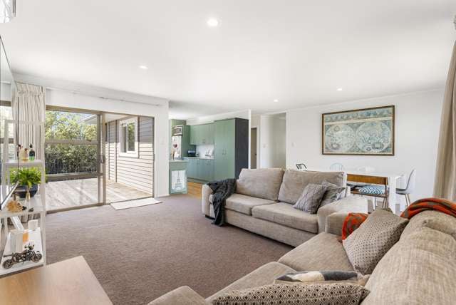 22A Kirrie Avenue Te Atatu South_1