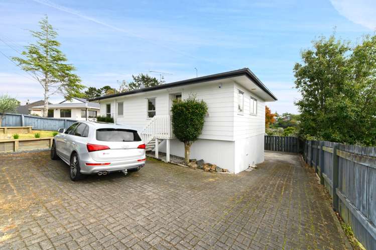 1/375 Wairau Road Totara Vale_17