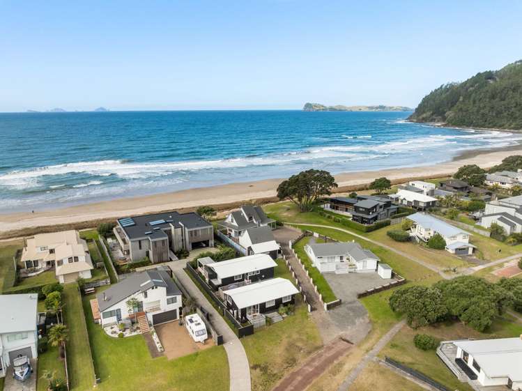 20A & 20B Champion Place Pauanui_37