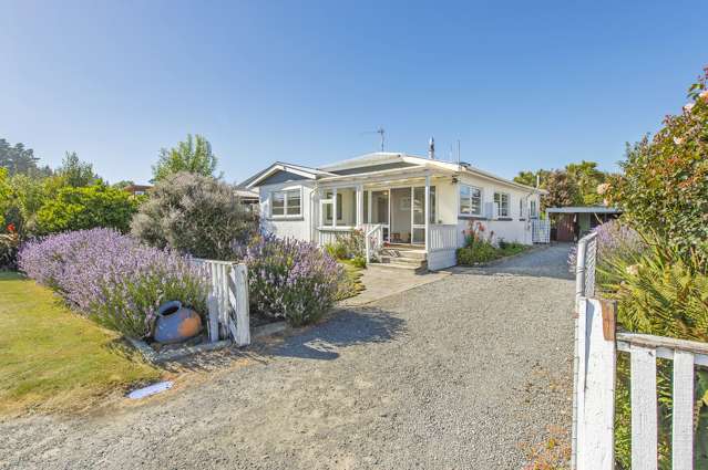 25 Cross Street Waikuku Beach_1