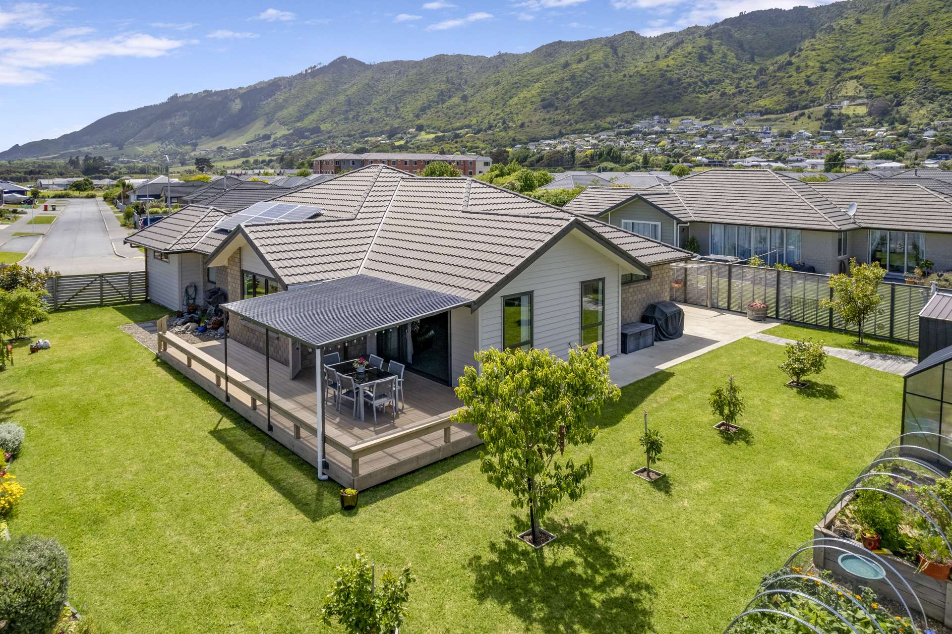 35 Waipunahau Road Waikanae_0