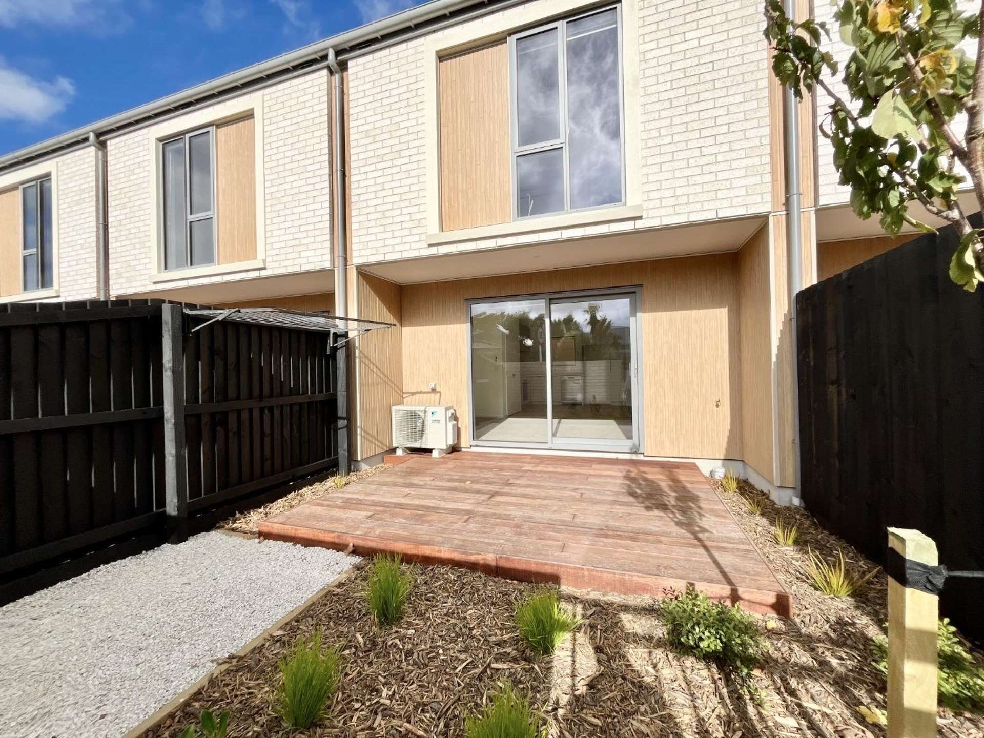 2/176 England Street 1477_0