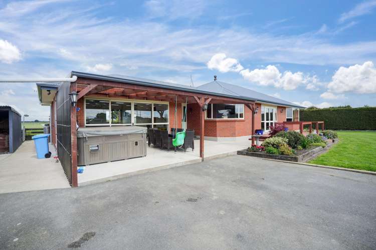 381 Bay Road West Plains_33