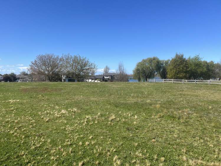 8 Village Green Drive Huntingdon_15